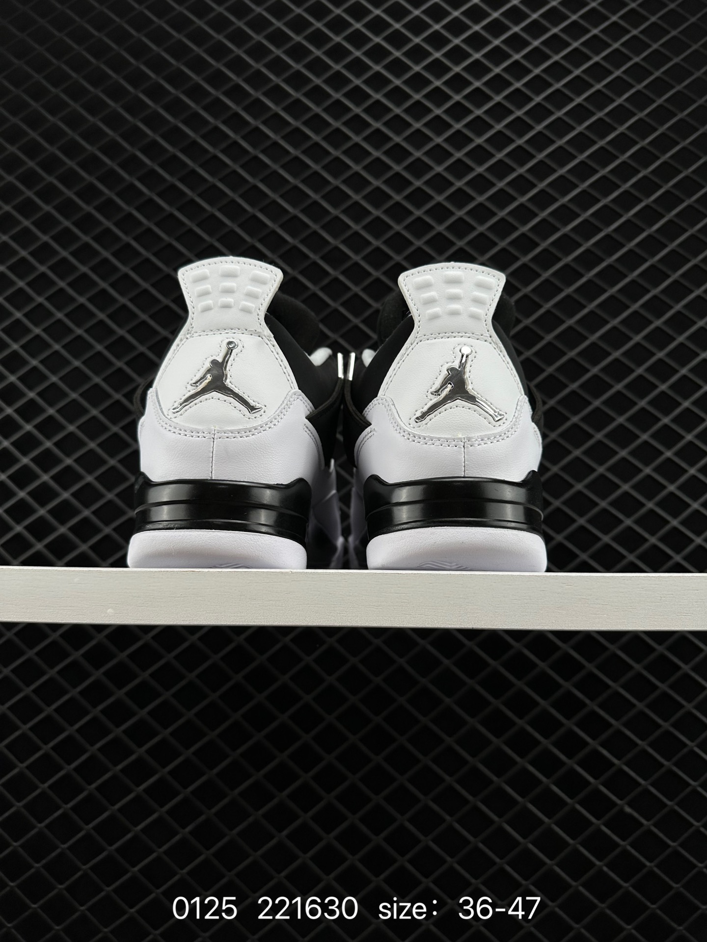 Nike Air Jordan 4 Retro”Bred Reimagined“